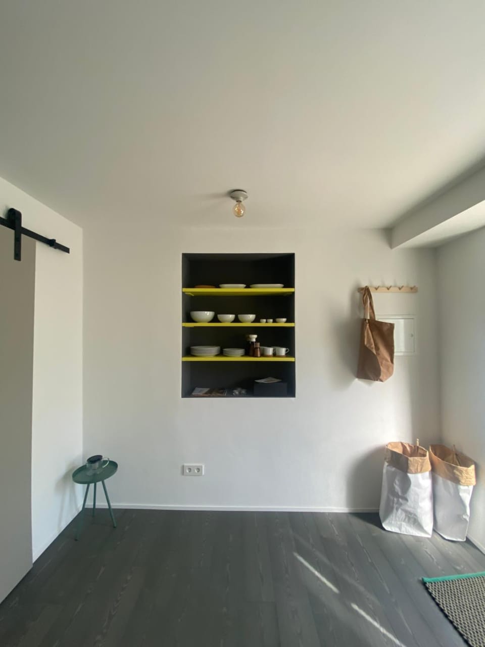Seating area, kitchen