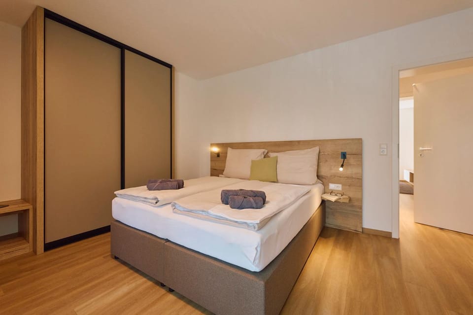 Bed, Bedroom, wardrobe