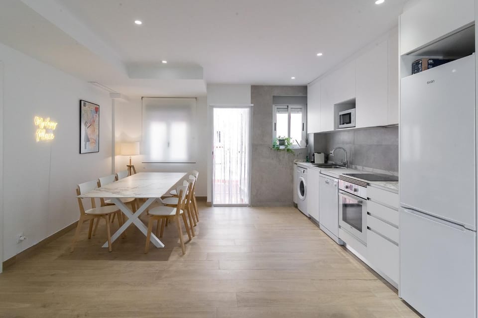 Kitchen or kitchenette, minibar, pet friendly, stove