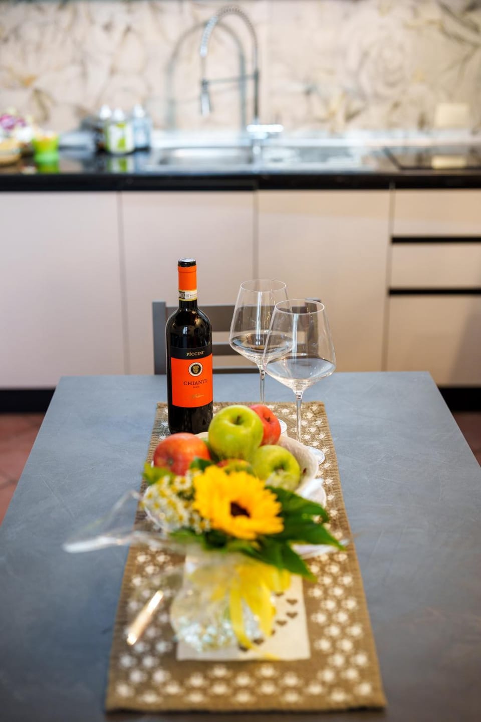 Kitchen or kitchenette, Food and drinks