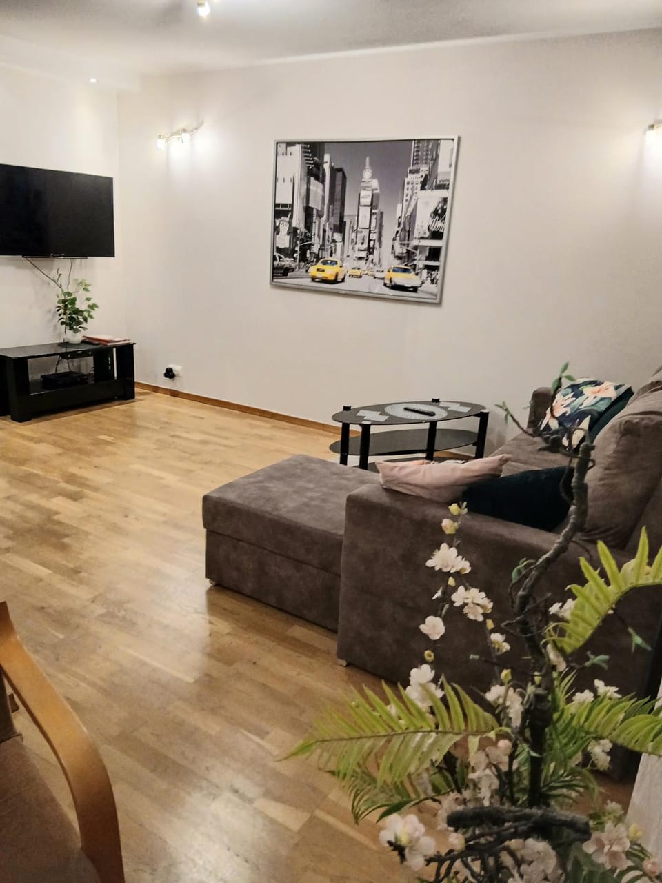 TV and multimedia, Living room, Seating area