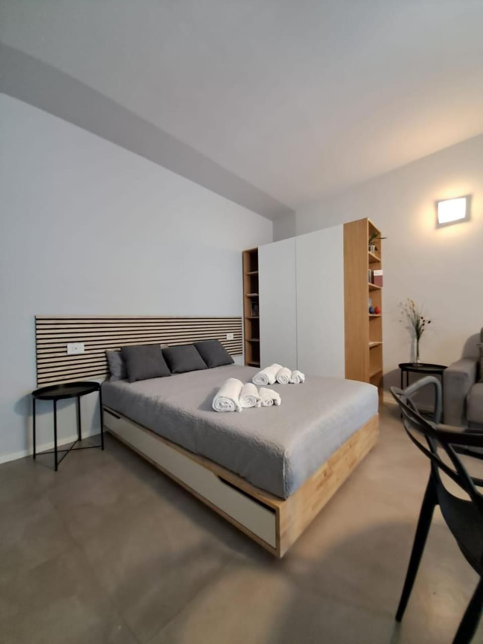 Bed, Photo of the whole room, Bedroom, towels, wardrobe