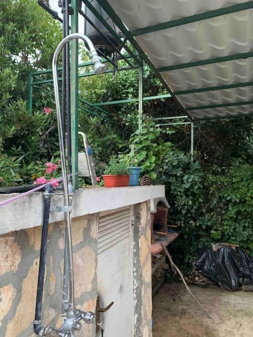 Whole house Ariela, 20m to the beach, has a barbecue, 2 terraces House in Šibenik