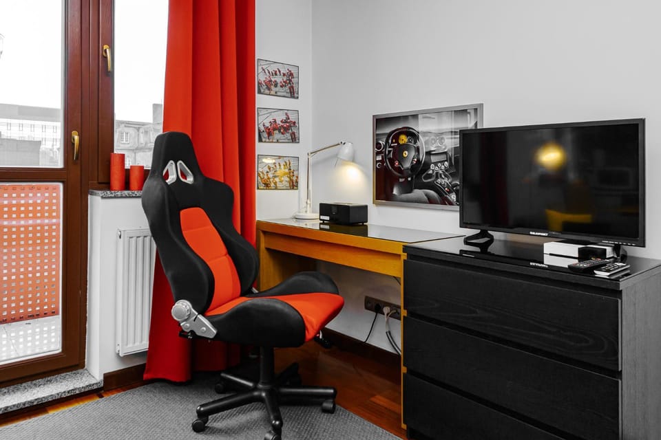 Communal lounge/ TV room, TV and multimedia, Evening entertainment, hair dresser