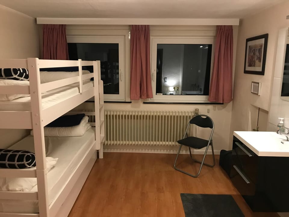 bunk bed