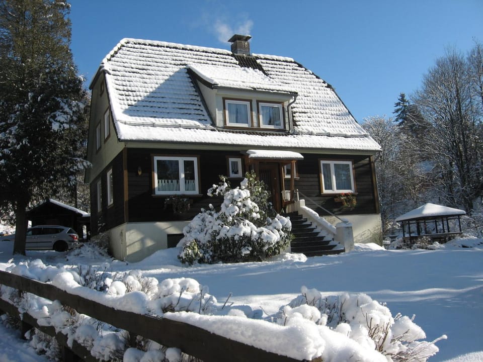 Facade/entrance, Winter