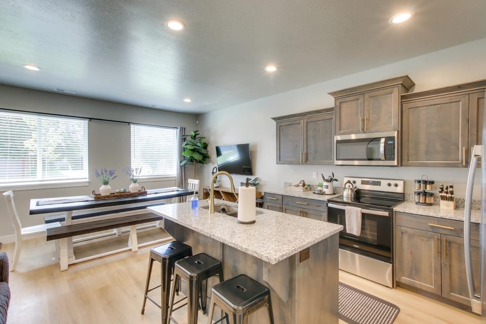Garden City Townhome, Close to Parks + Downtown! House in Garden City