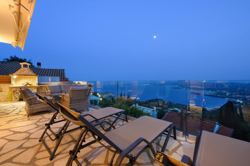 Night, Balcony/Terrace