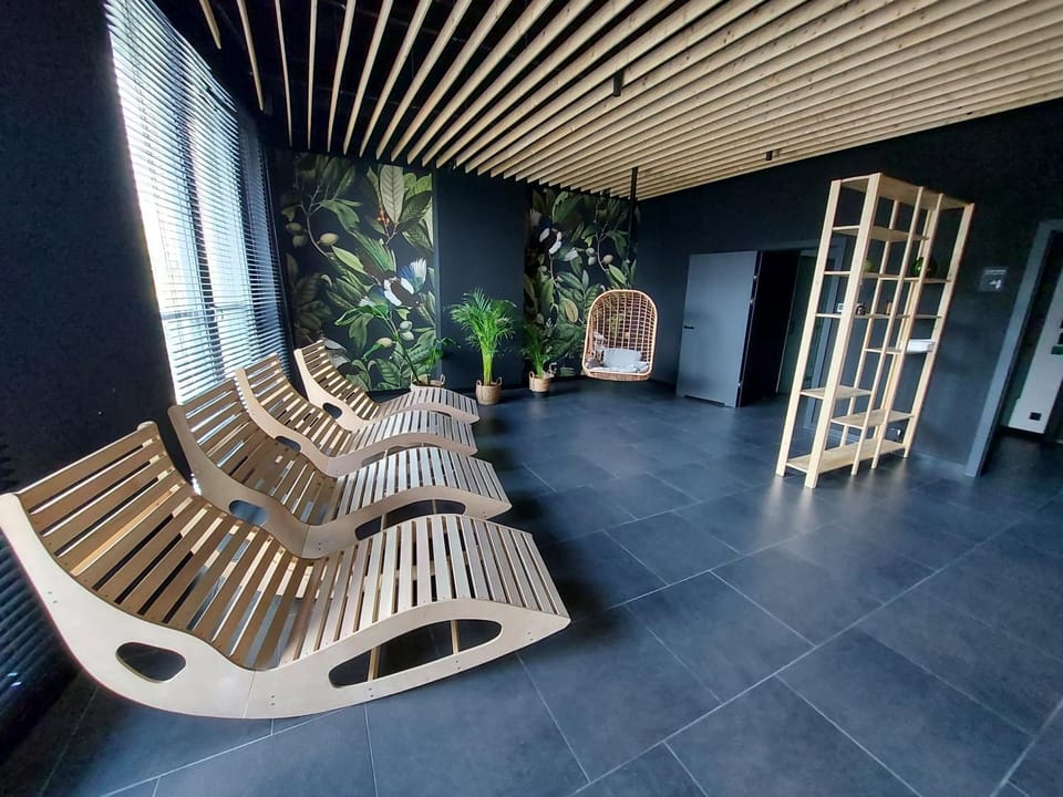 Property building, sunbed