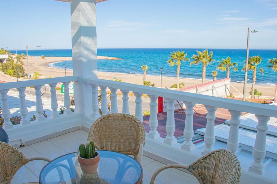 La Esperanza Beach- Zona Pubs y Restaurantes Bed and Breakfast in Andalusia