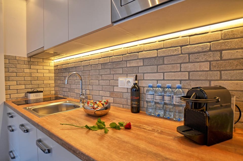 Coffee/tea facilities, Kitchen or kitchenette