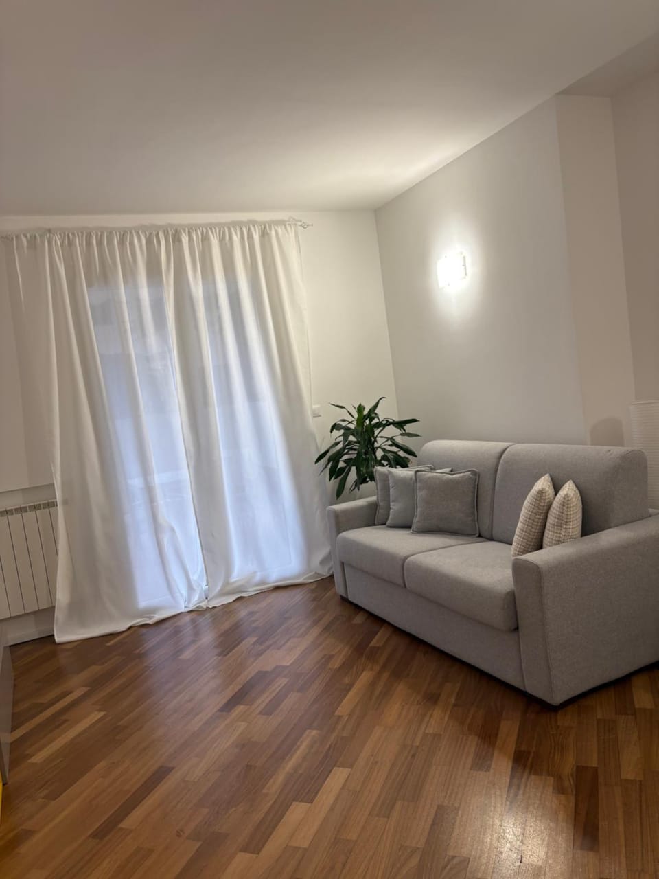 Living room, Seating area, internet