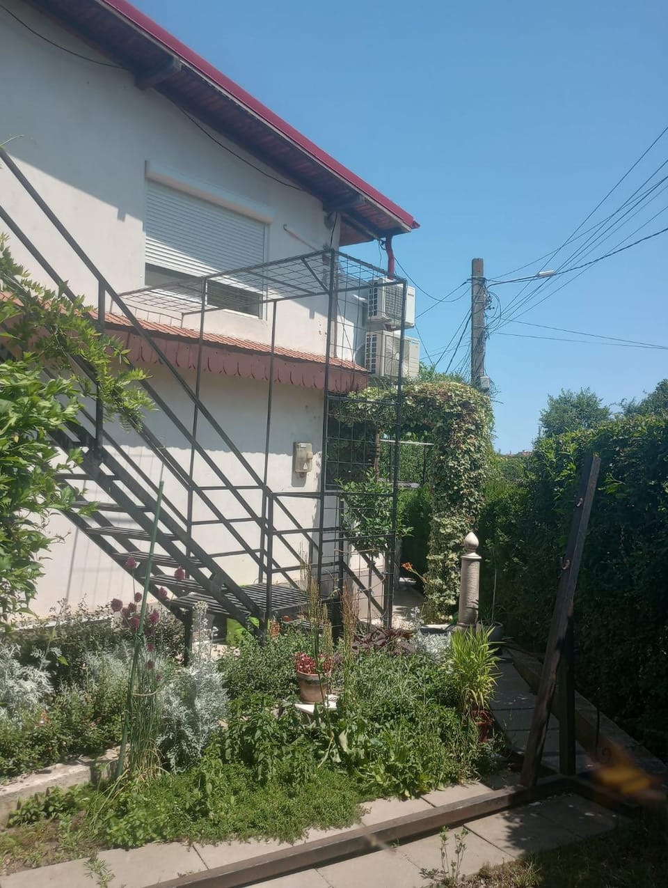 Property building, Garden