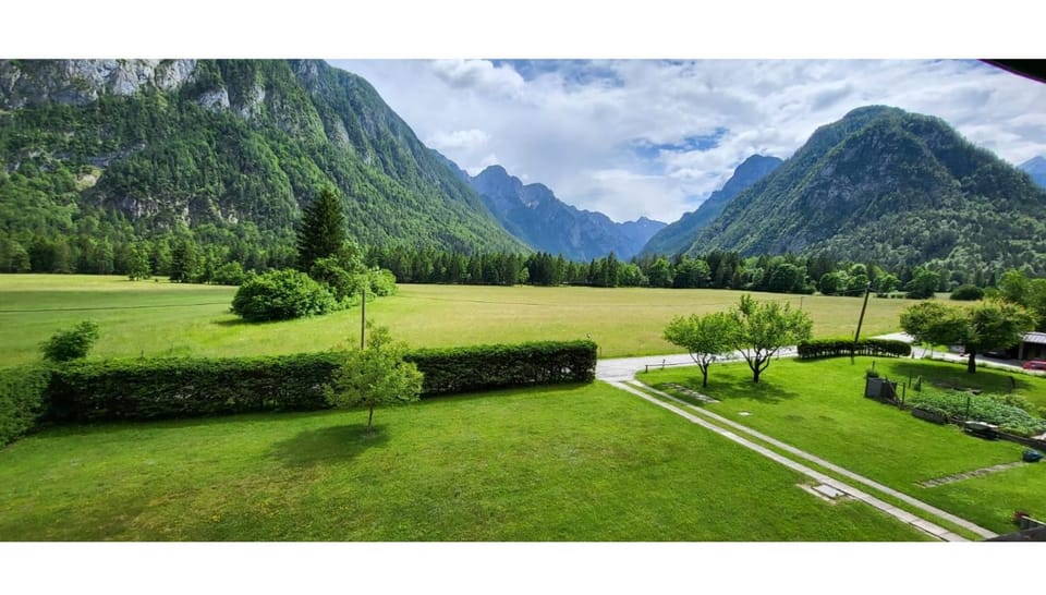 View (from property/room), View (from property/room), Mountain view, Inner courtyard view