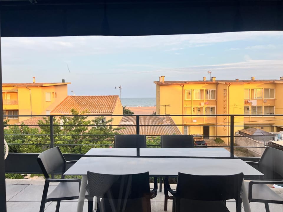 Patio, View (from property/room), Balcony/Terrace, Dining area