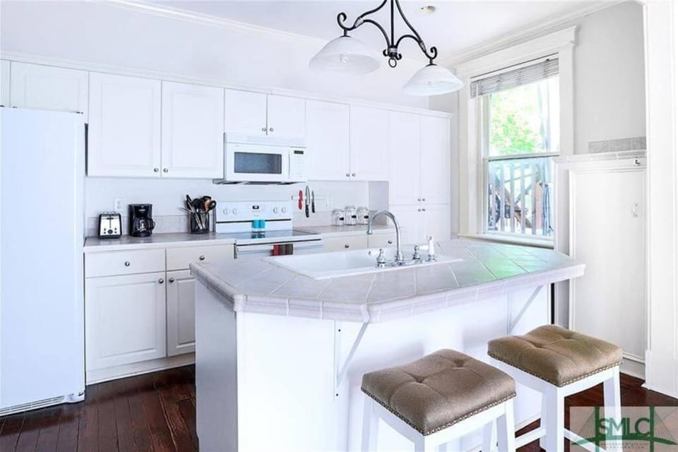 Design District Executive Rental Condo Apartment in Savannah
