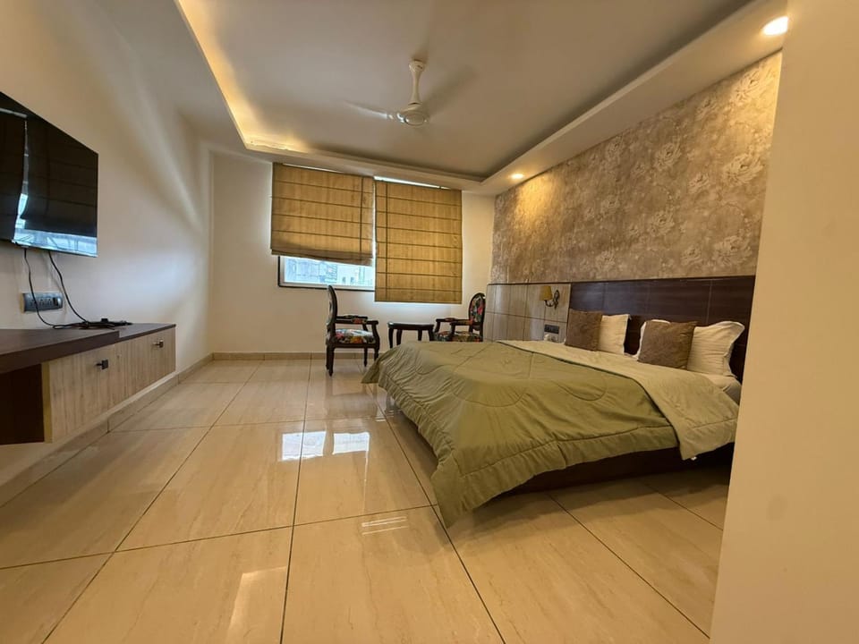 Cyber Vista Bed and Breakfast in Gurugram