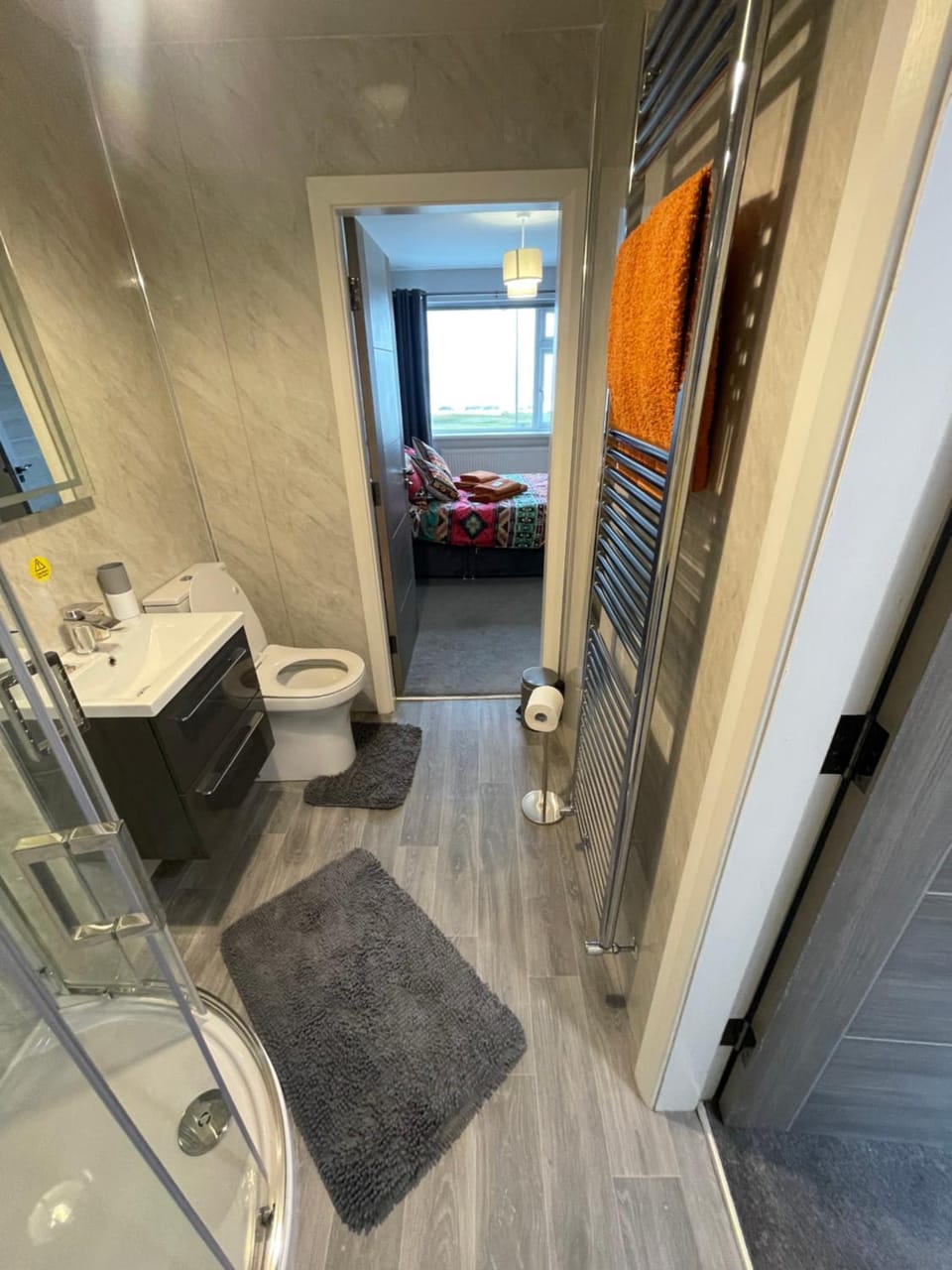 Bed, Bathroom