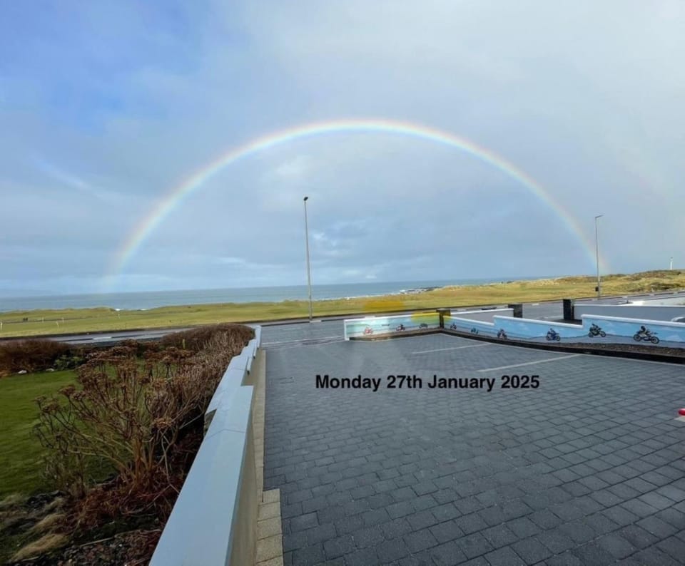 Day, Natural landscape, Golfcourse, Sea view