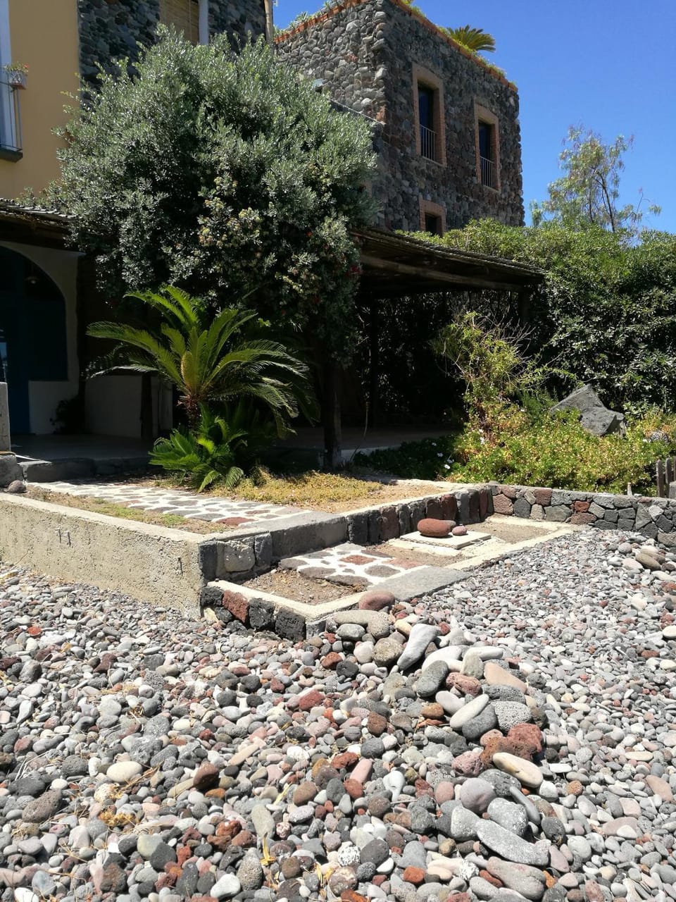 Facade/entrance, Garden view