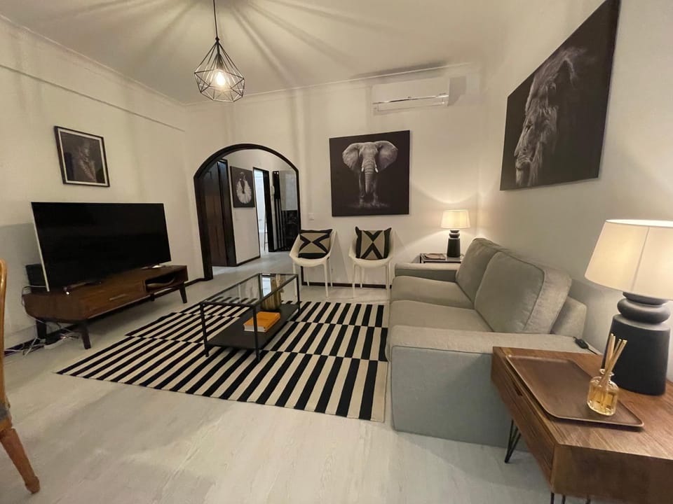 Communal lounge/ TV room, TV and multimedia, Living room, air conditioner