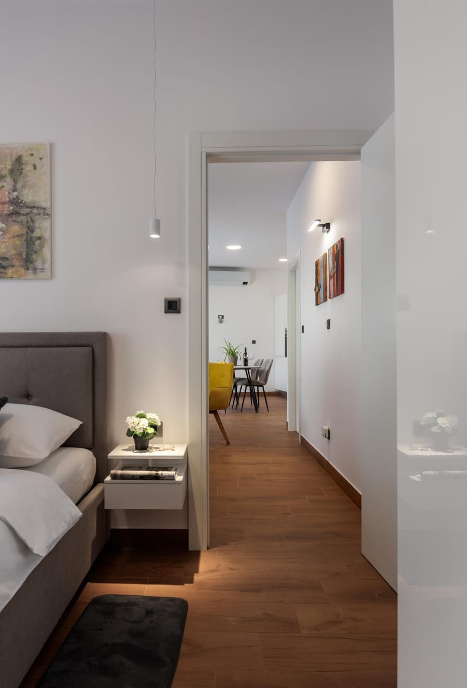 Bed, Living room, Seating area, Bedroom
