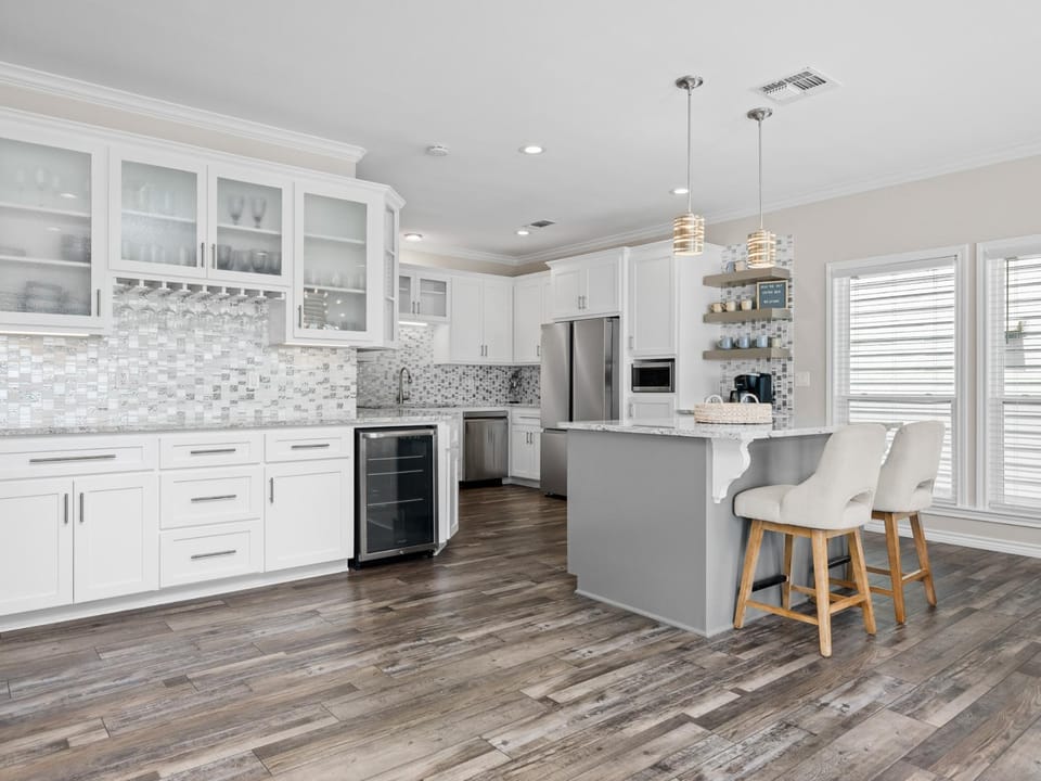 Kitchen or kitchenette, Seating area, furniture, microwave, kitchen