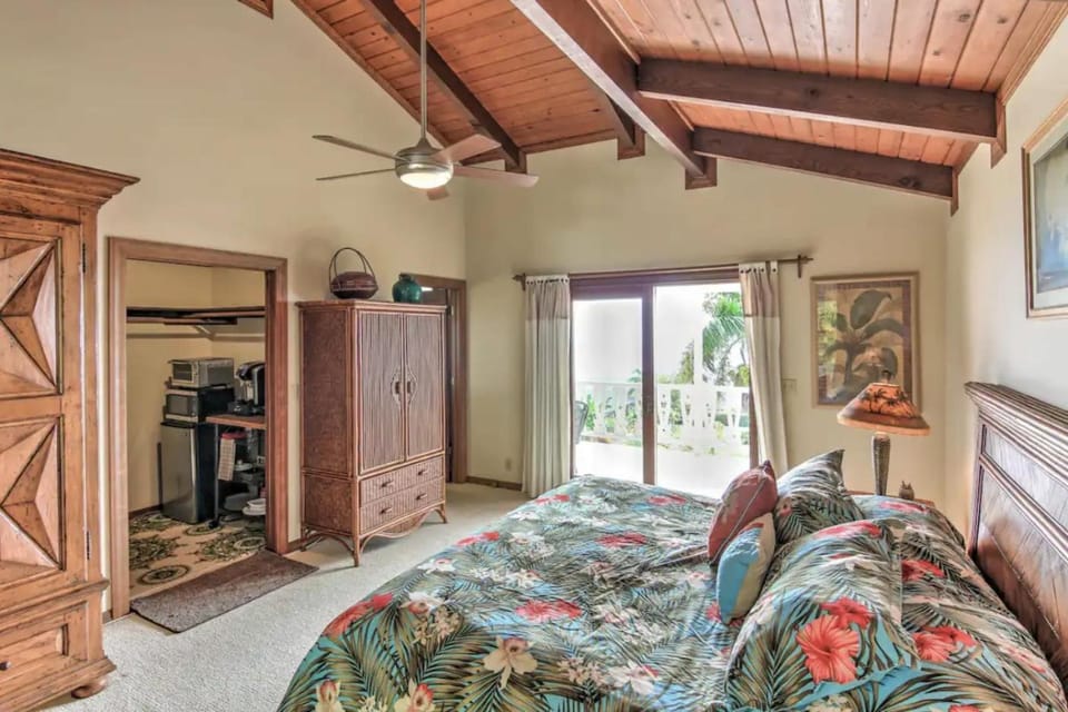 Kitchen or kitchenette, Photo of the whole room, Bedroom