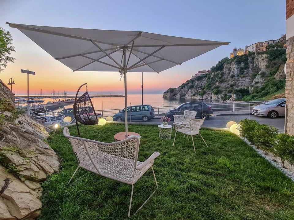 Natural landscape, Garden, Sea view, Sunset, Parking