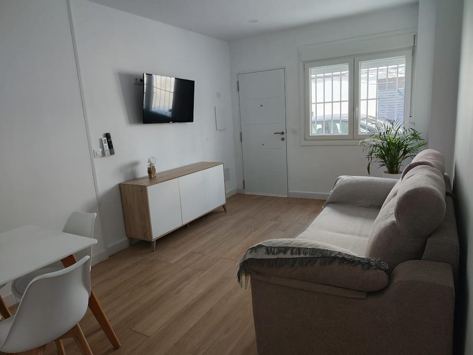 TV and multimedia, Living room, Dining area