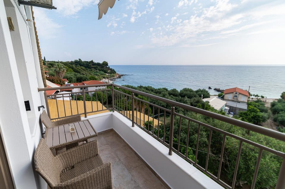 Costa Mare Apartment in Peloponnese, Western Greece and the Ionian