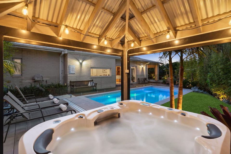Bella Beach Resort - An Oasis on the Bellarine with heated pool House in Melbourne
