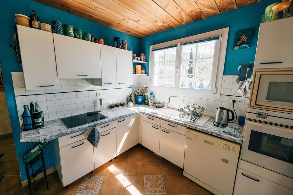 Kitchen or kitchenette, dishwasher, minibar, pet friendly, stove, toaster