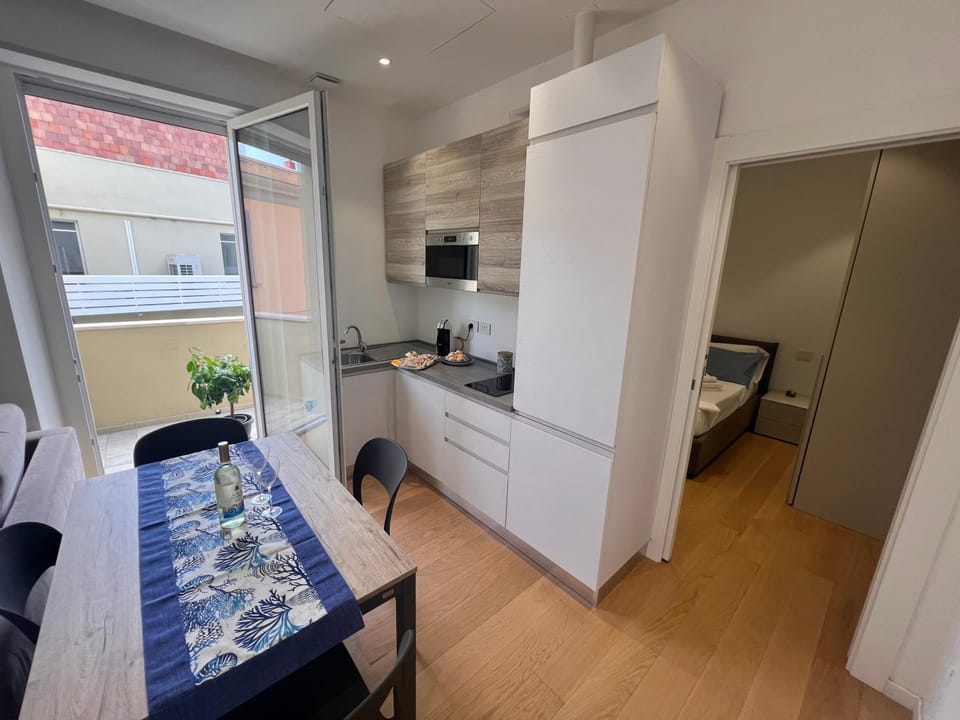 TV and multimedia, Kitchen or kitchenette, Living room, Seating area, Dining area, minibar, oven, pet friendly, stove