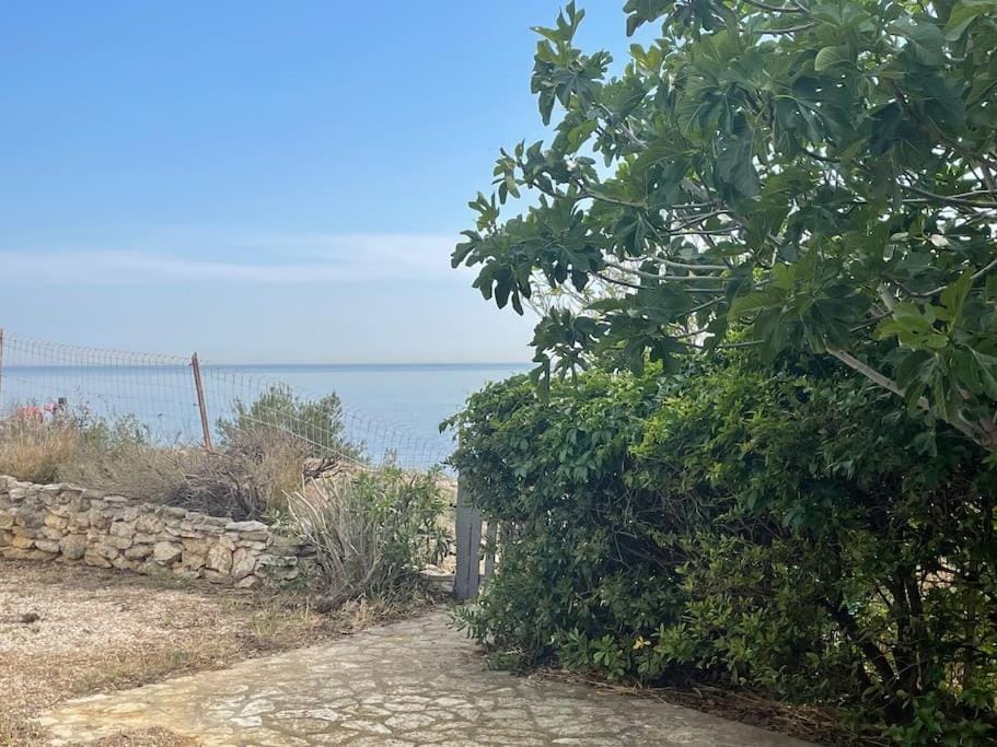 La Villa de Niolon au coeur de la calanque vue mer Villa in Marseille