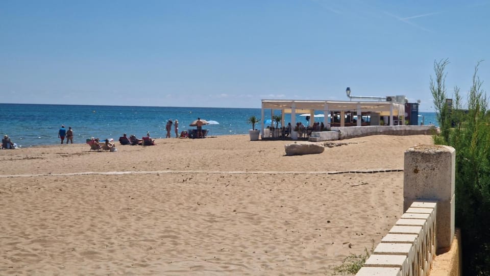 Restaurant/places to eat, Other, Beach