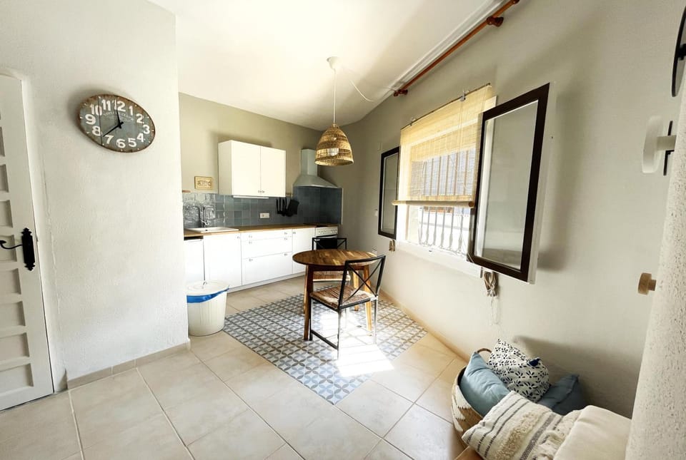 Kitchen or kitchenette, Other