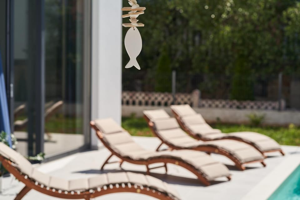 Patio, sunbed
