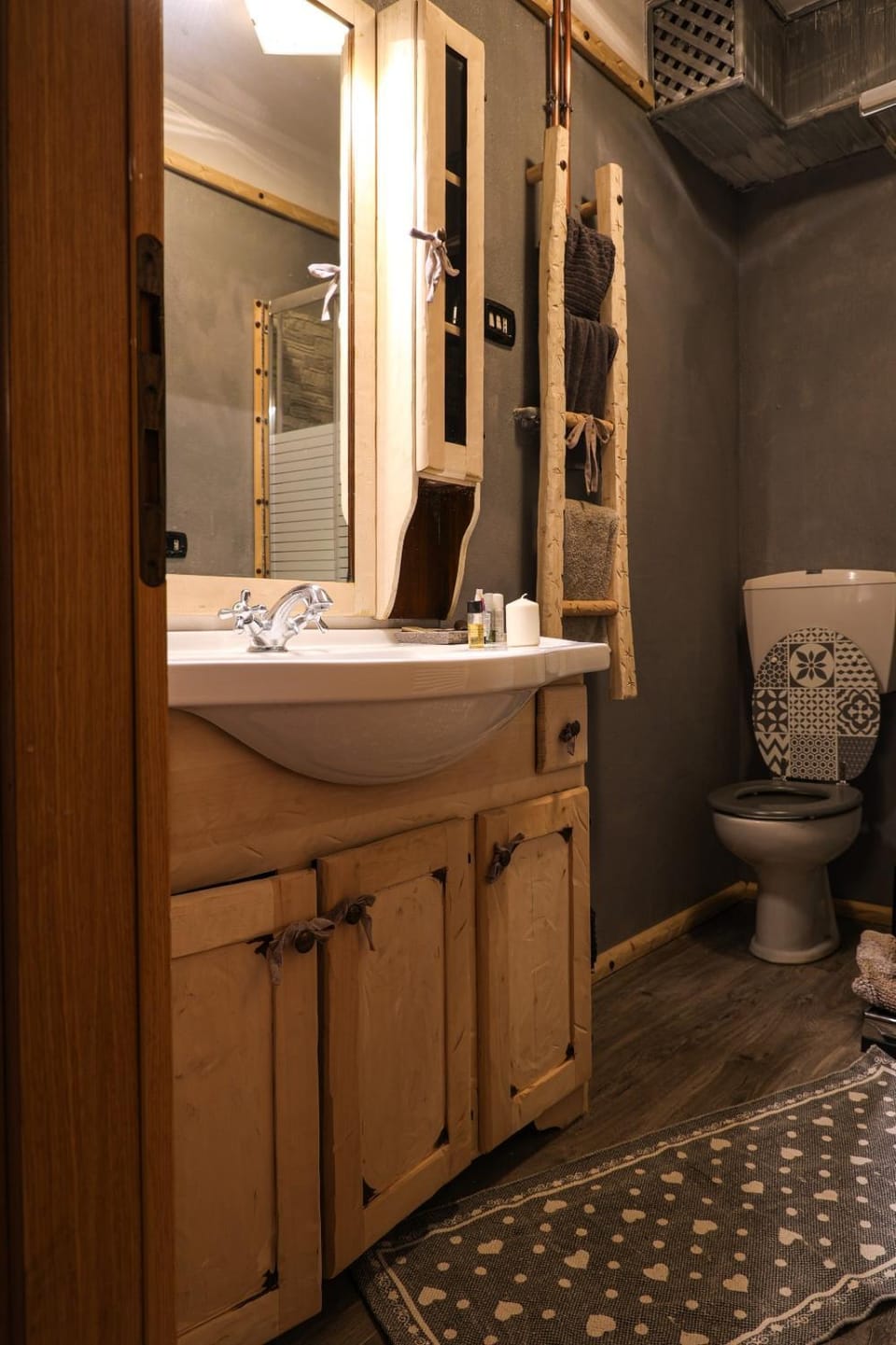 Toilet, Bathroom