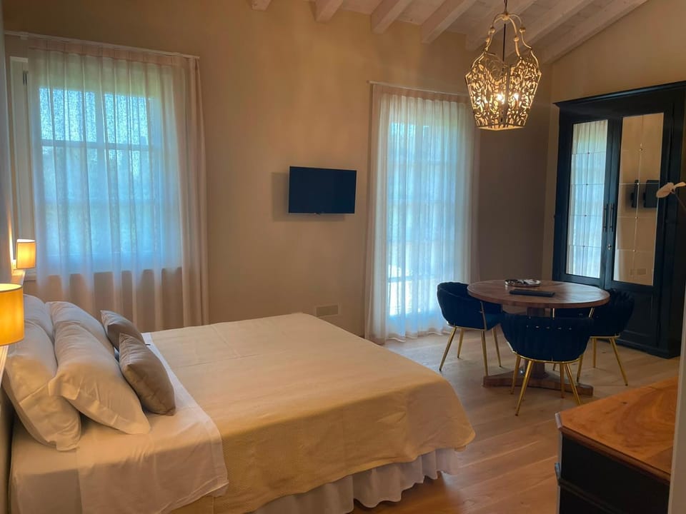 Relais Ca' Morenica Farm Stay in Province of Brescia