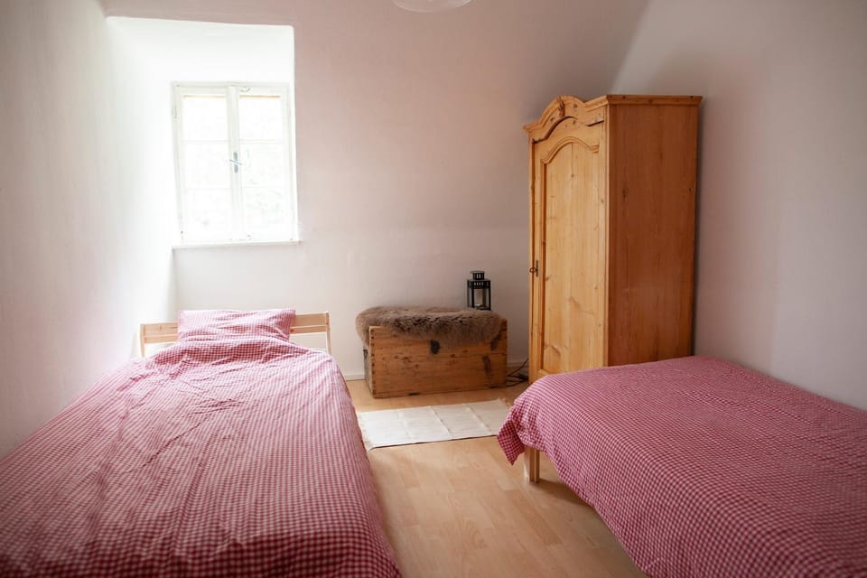 Living room, Bedroom