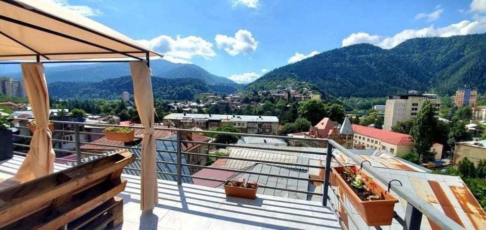 Natural landscape, View (from property/room), Balcony/Terrace, Mountain view