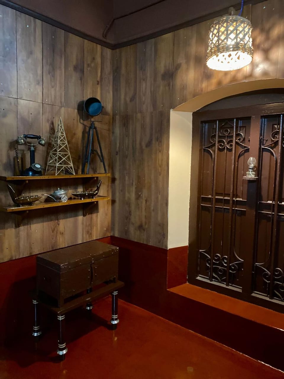Living room, Seating area, Entertainment