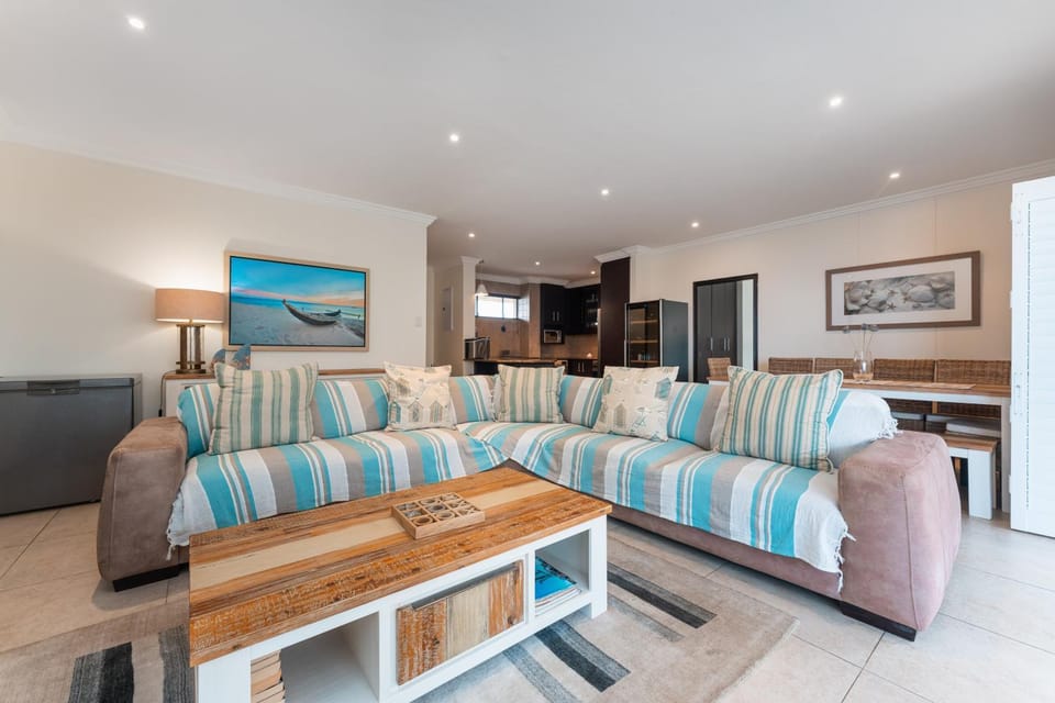 The Penthouse on Willard Beach Apartment in Dolphin Coast