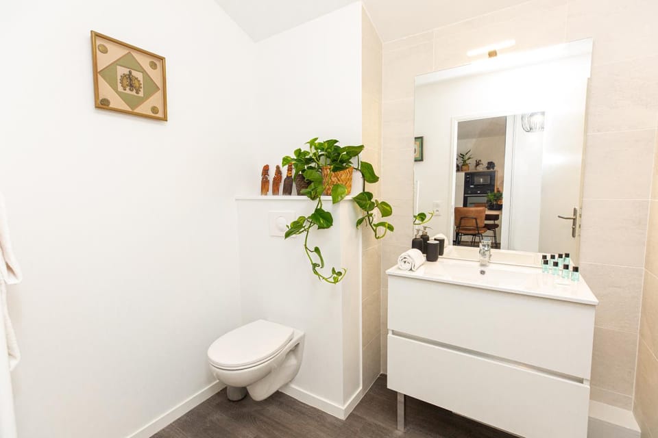 Toilet, Bathroom