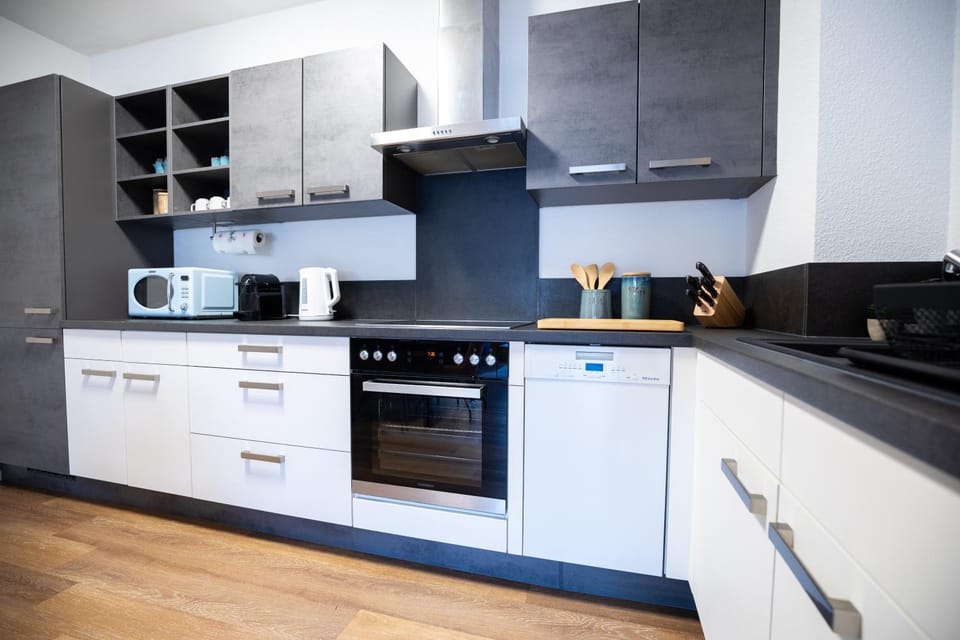 Coffee/tea facilities, Kitchen or kitchenette, dishwasher