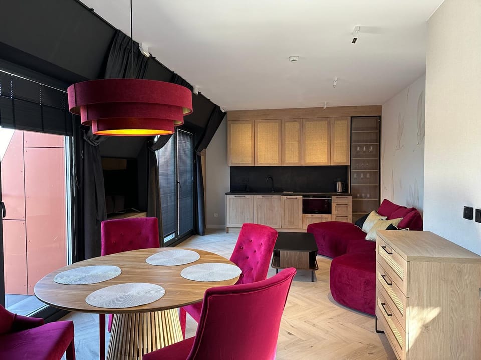 Kitchen or kitchenette, Living room, Dining area, stove