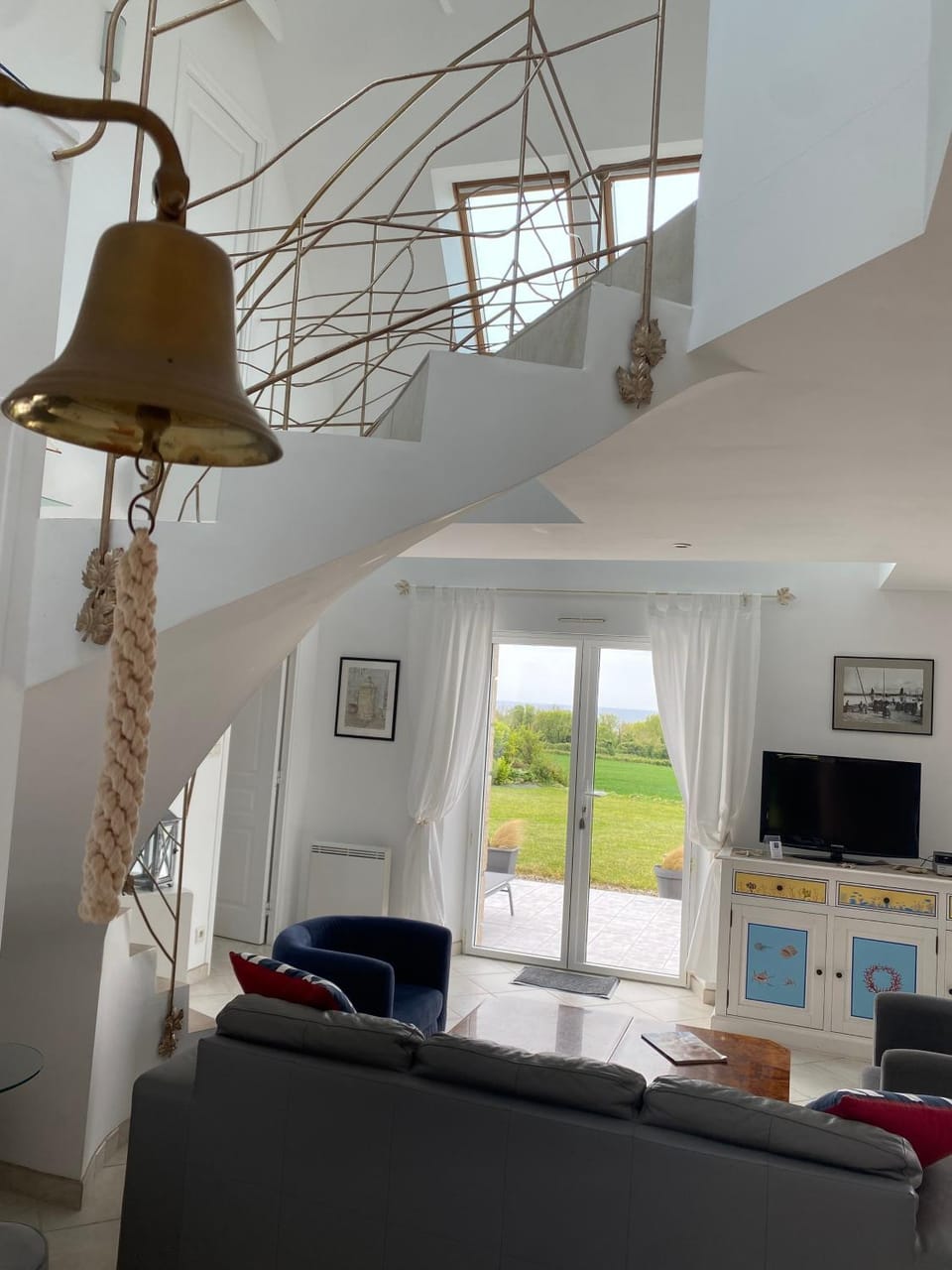 Property building, Living room