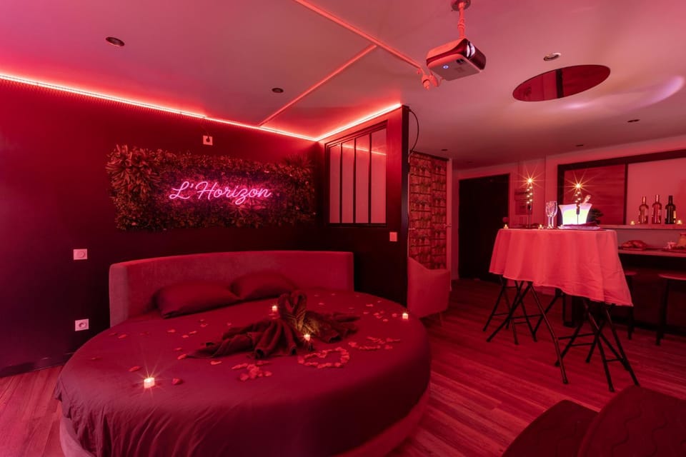 Appartement Love Room/Jacuzzi Apartment in Toulouse