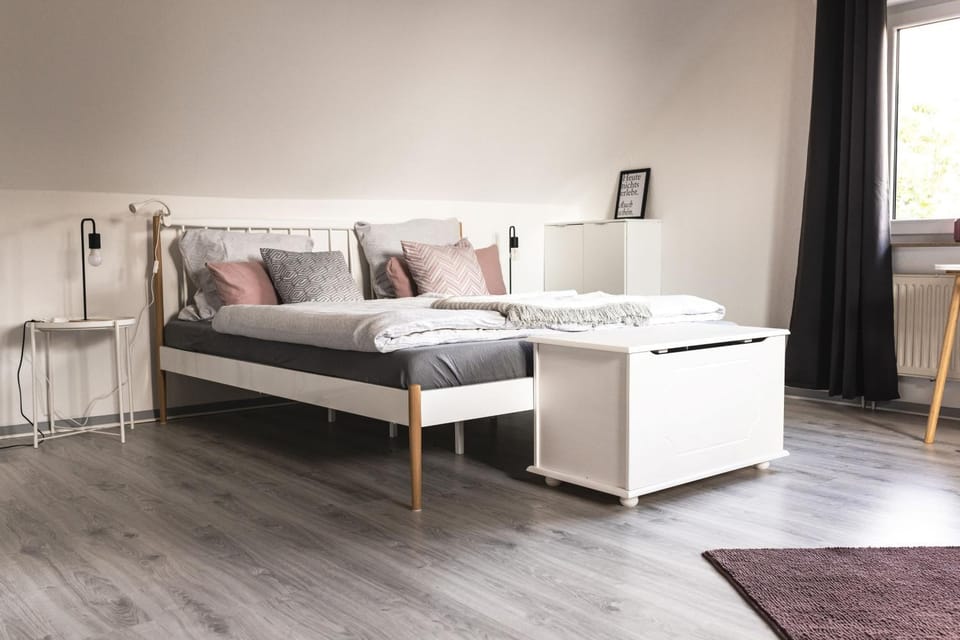 Bed, Photo of the whole room, Bedroom